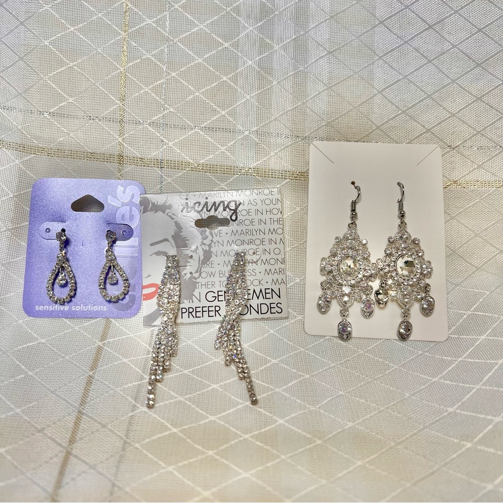 Women’s Earrings, Costume Earrings, Costume jewelry, 3 PAIR Dangle Earrings